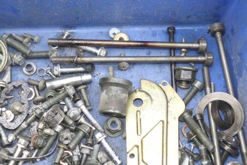 photo de WOREK ŚRUB I WKRĘTÓW APRILIA SCARABEO LIGHT 125 (2007 - 2011) - Inny kąt widzenia