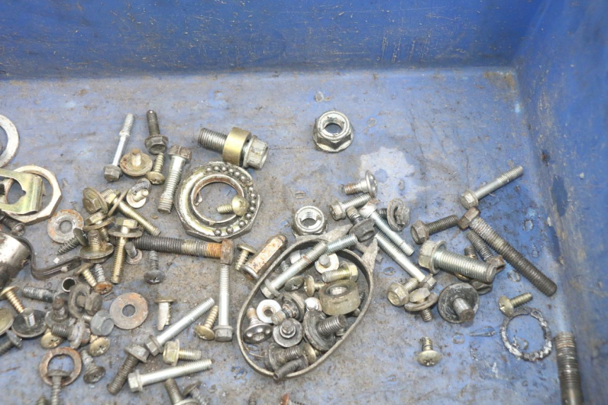 photo de WOREK ŚRUB I WKRĘTÓW HONDA SCV LEAD 100 (2003 - 2007) - Szczegół części