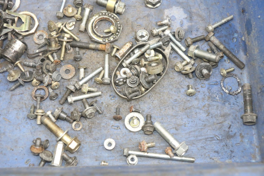 photo de WOREK ŚRUB I WKRĘTÓW HONDA SCV LEAD 100 (2003 - 2007) - Zoom stanu zużycia