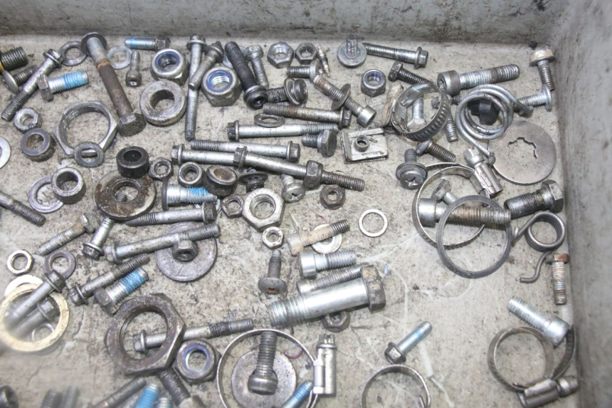 photo de WOREK Z ŚRUBAMI I ELEMENTAMI ZŁĄCZNYMI DERBI SENDA SM DRD 50 (2008 - 2013) - Zoom stanu zużycia