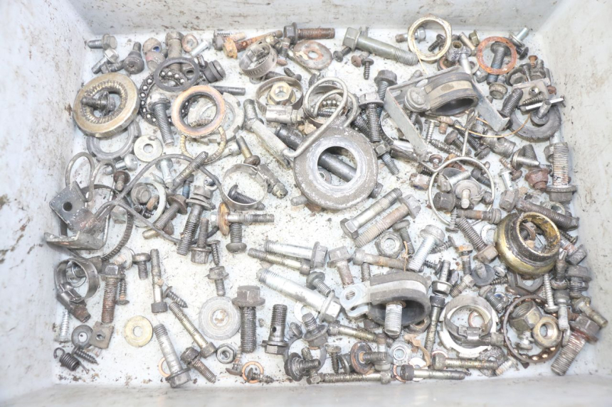 photo de TORBA ZESTAW ŚRUB I WKRĘTÓW MBK SKYLINER 125 (1998 - 2001) - Widok główny