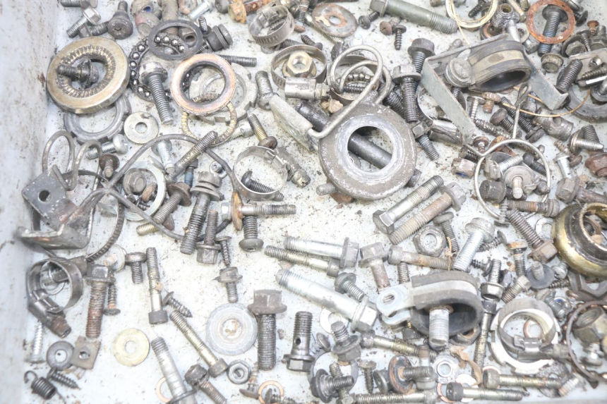 photo de TORBA ZESTAW ŚRUB I WKRĘTÓW MBK SKYLINER 125 (1998 - 2001) - Szczegół części