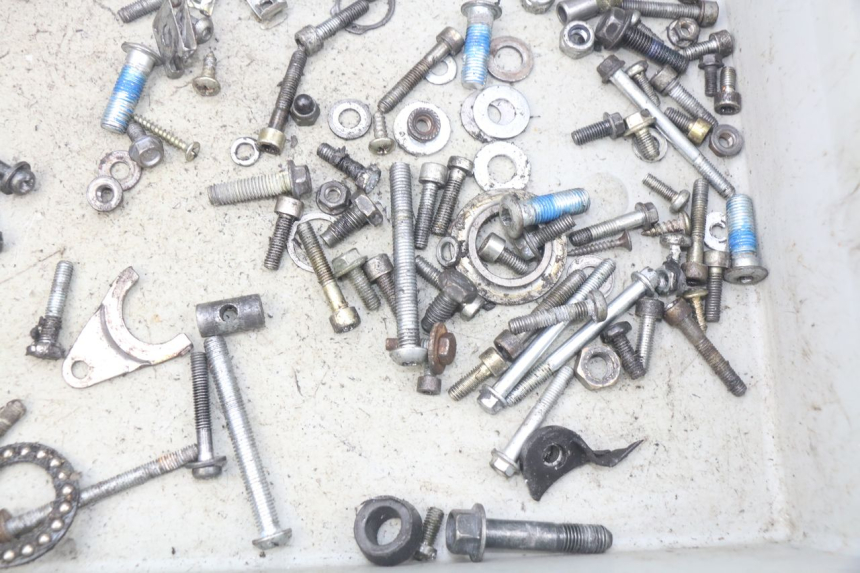 photo de WOREK ŚRUB I ŚRUBEK YAMAHA SLIDER NAKED 50 (2004 - 2018) - Zoom stanu zużycia