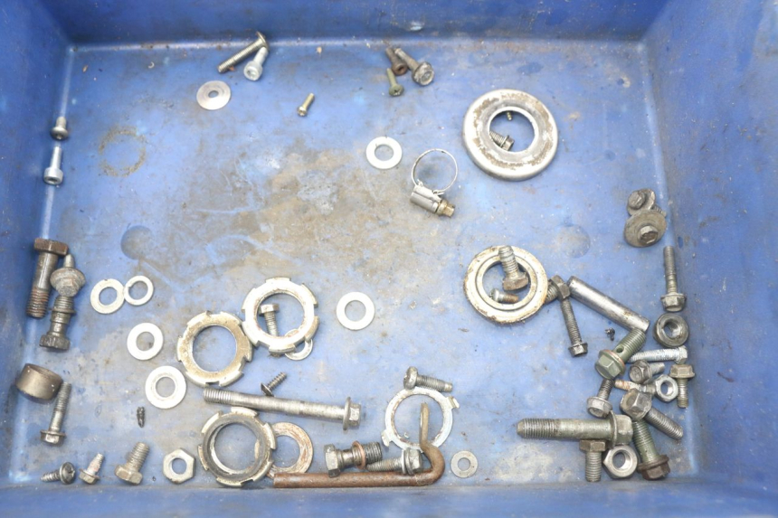 photo de WOREK ŚRUB I ŚRUBEK YAMAHA SLIDER NAKED 50 (2004 - 2018) - Widok główny