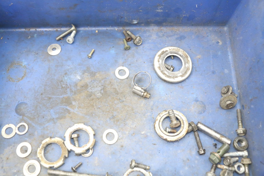 photo de WOREK ŚRUB I ŚRUBEK YAMAHA SLIDER NAKED 50 (2004 - 2018) - Zoom stanu zużycia