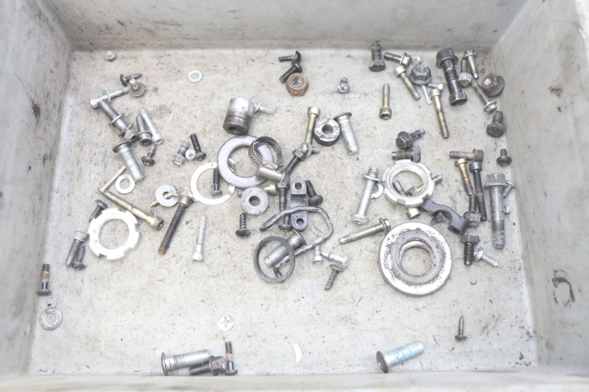 photo de WOREK ŚRUB I ŚRUBEK YAMAHA SLIDER NAKED 50 (2004 - 2018) - Widok główny