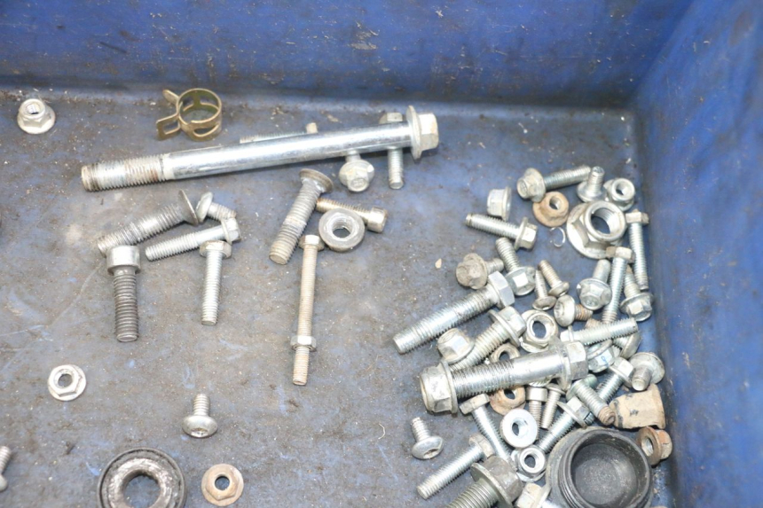 photo de WOREK ŚRUB I ŚRUBEK SMALL MX THUNDER 250 - Zbliżenie techniczne