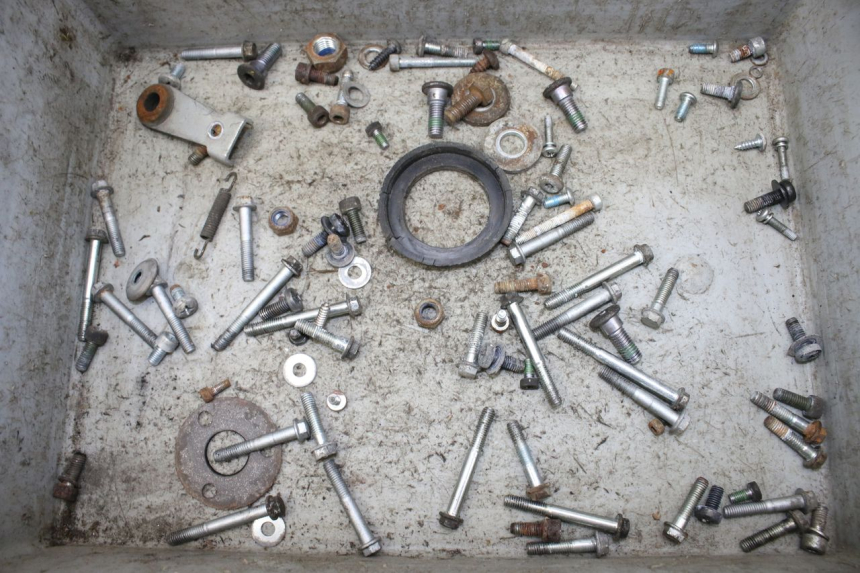 photo de WOREK ŚRUB I WKRĘTÓW GILERA SMT SUPERMOTARD 50 (2009 - 2017) - Widok główny