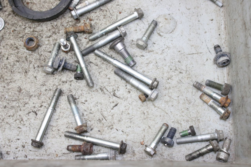 photo de WOREK ŚRUB I WKRĘTÓW GILERA SMT SUPERMOTARD 50 (2009 - 2017) - Zoom stanu zużycia