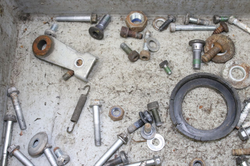 photo de WOREK ŚRUB I WKRĘTÓW GILERA SMT SUPERMOTARD 50 (2009 - 2017) - Zbliżenie techniczne