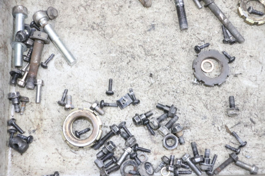 photo de WOREK ŚRUB I ŚRUBEK PEUGEOT SPEEDFIGHT 4 4T EFI 50 (2021 - 2025) - Inny kąt widzenia