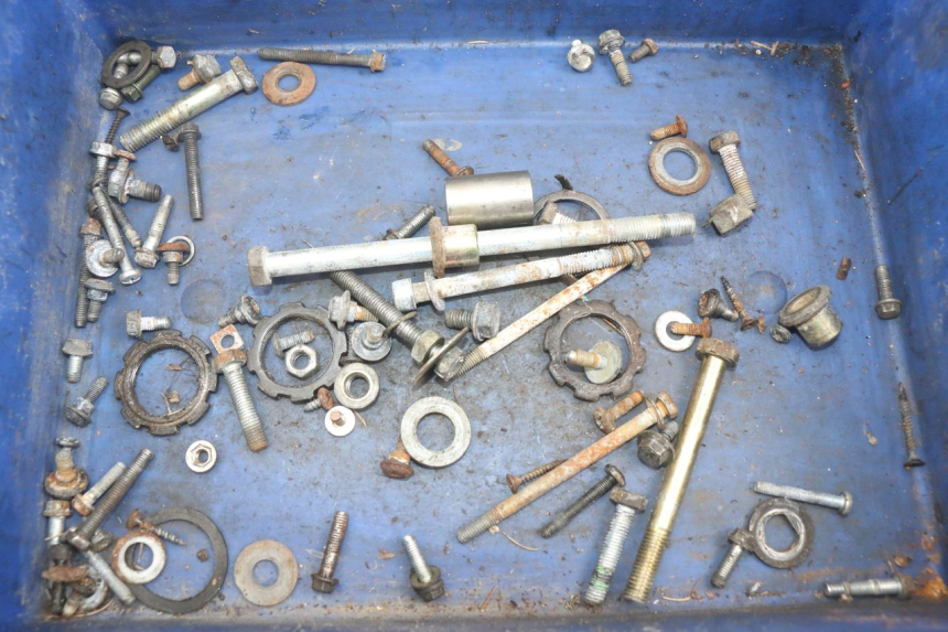 photo de WOREK ŚRUB I ŚRUBEK PEUGEOT SPEEDFIGHT LC 50 (1996 - 2002) - Widok główny