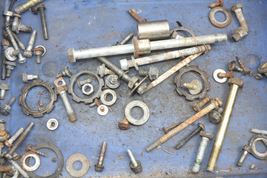 photo de WOREK ŚRUB I ŚRUBEK PEUGEOT SPEEDFIGHT LC 50 (1996 - 2002) - Zoom stanu zużycia