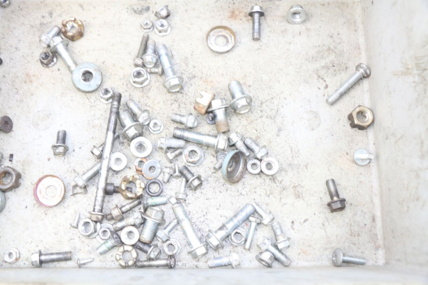 photo de TORBA ZESTAW ŚRUB I WKRĘTÓW CHINESE QUAD SPEEDY DELUXE 125 - Szczegół części