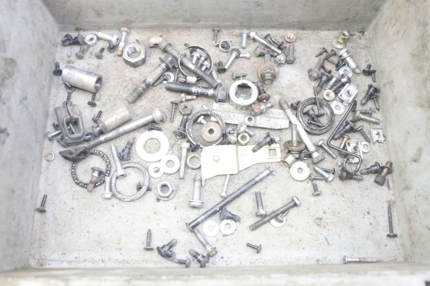 photo de TORBA ZESTAW ŚRUB I WKRĘTÓW APRILIA SR 2T 50 (2012 - 2017) - Szczegół części