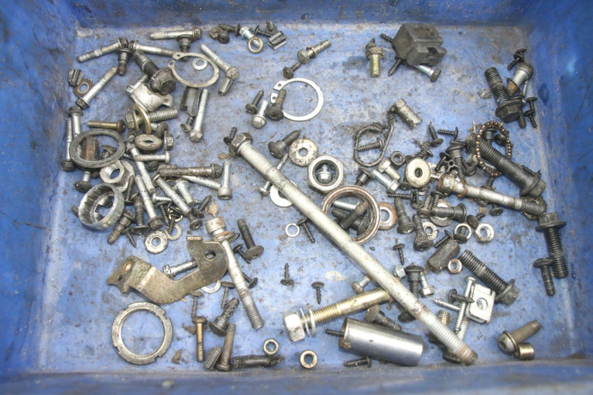 photo de TORBA ZESTAW ŚRUB I WKRĘTÓW APRILIA SR 2T 50 (2012 - 2017) - Widok główny