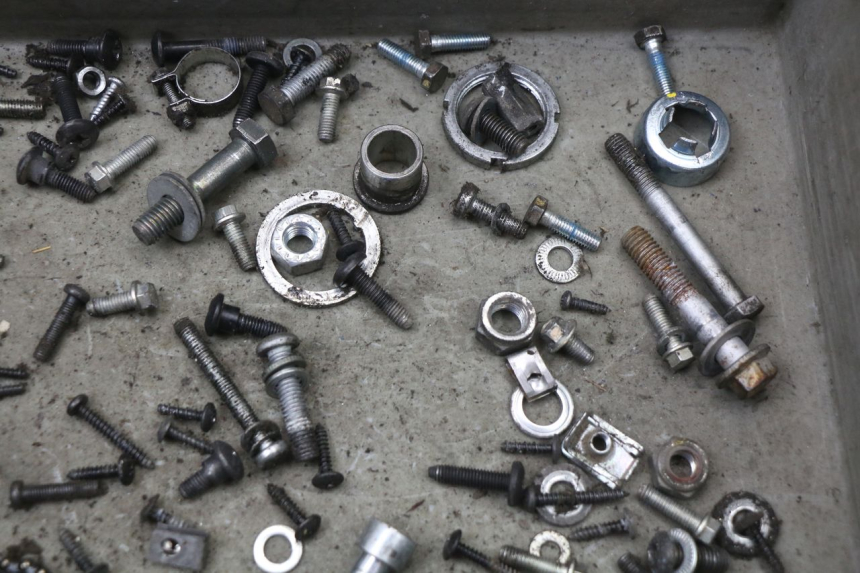 photo de WOREK ŚRUB I WKRĘTÓW APRILIA SR 2T 50 (2018 - 2022) - Zoom stanu zużycia