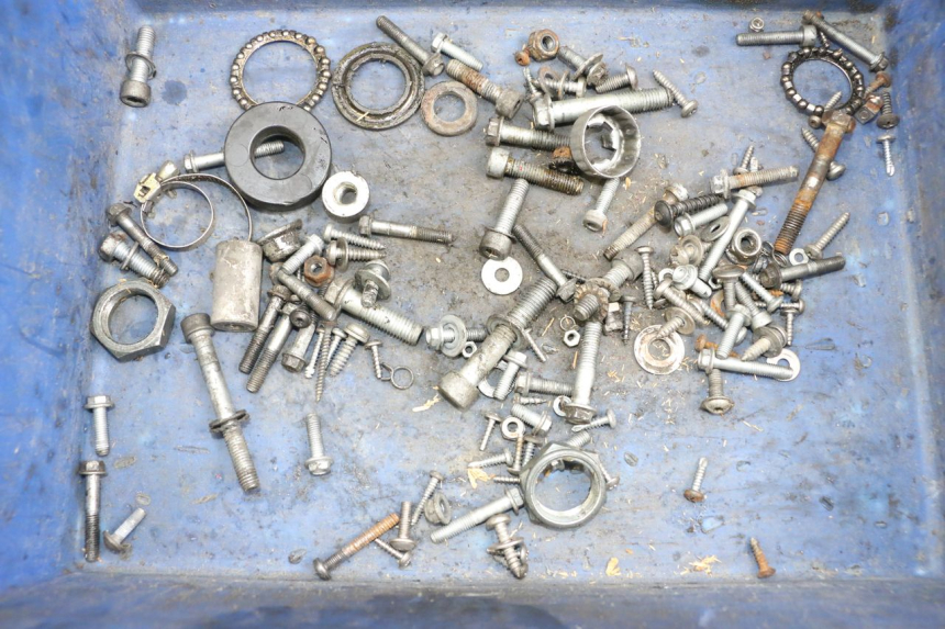 photo de WOREK ŚRUB I WKRĘTÓW APRILIA SR CARB LC 2T 50 (2004 - 2012) - Widok główny