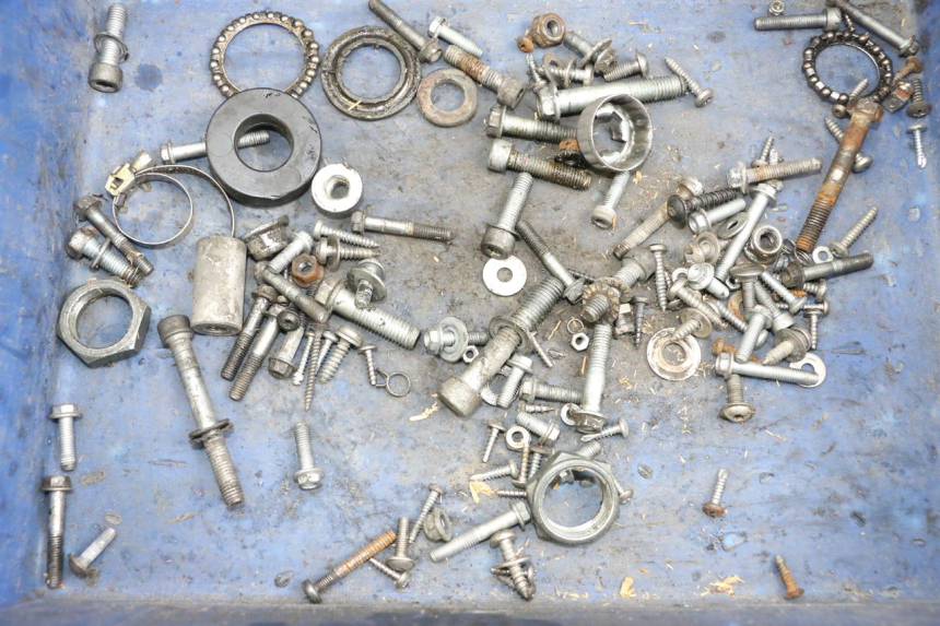 photo de WOREK ŚRUB I WKRĘTÓW APRILIA SR CARB LC 2T 50 (2004 - 2012) - Zoom stanu zużycia