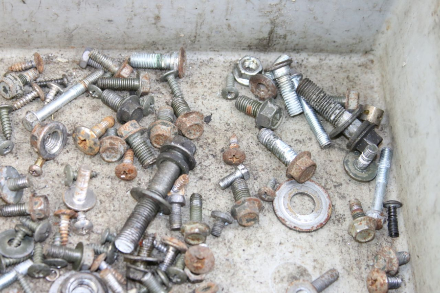 photo de WOREK ŚRUB I WKRĘTÓW RAZZO STEED 125 (2012 - 2018) - Inny kąt widzenia