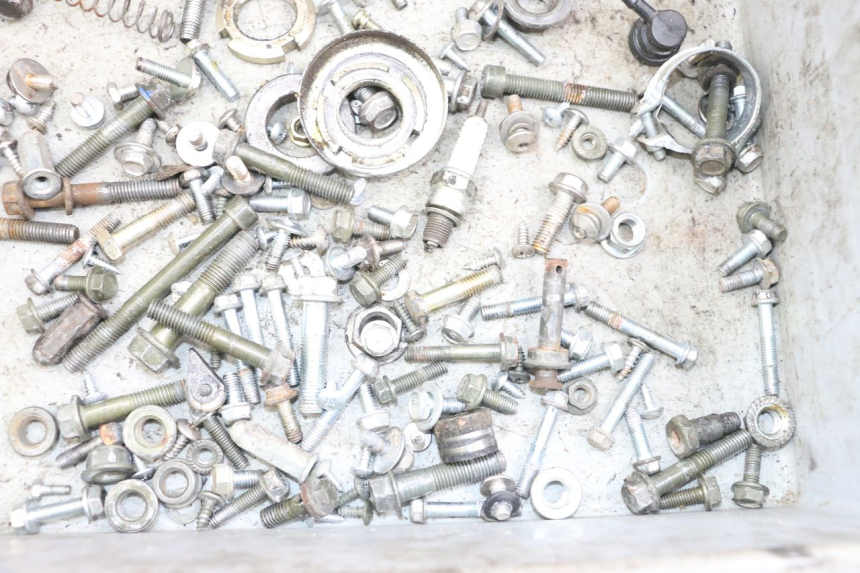 photo de WOREK ŚRUB I WKRĘTÓW VASTRO STREET X 4T 50 (2016 - 2021) - Zoom stanu zużycia