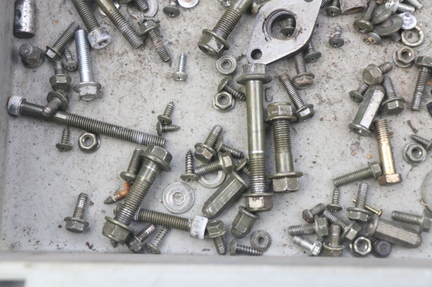 photo de WOREK Z ŚRUBAMI I ELEMENTAMI ZŁĄCZNYMI JM MOTORS SUNNY 50 (2017 - 2020) - Szczegół części