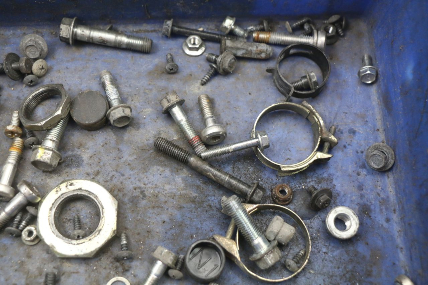 photo de WOREK ŚRUB I WKRĘTÓW KYMCO SUPER 8 4T 50 (2021 - 2024) - Zoom stanu zużycia