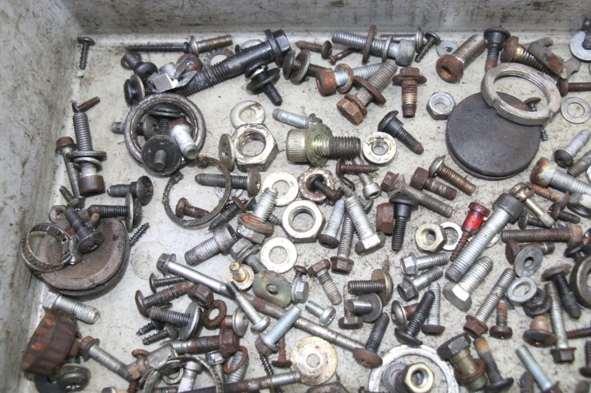 photo de WOREK ŚRUB I WKRĘTÓW PIAGGIO SUPER LX 125 (2000 - 2003) - Szczegół części