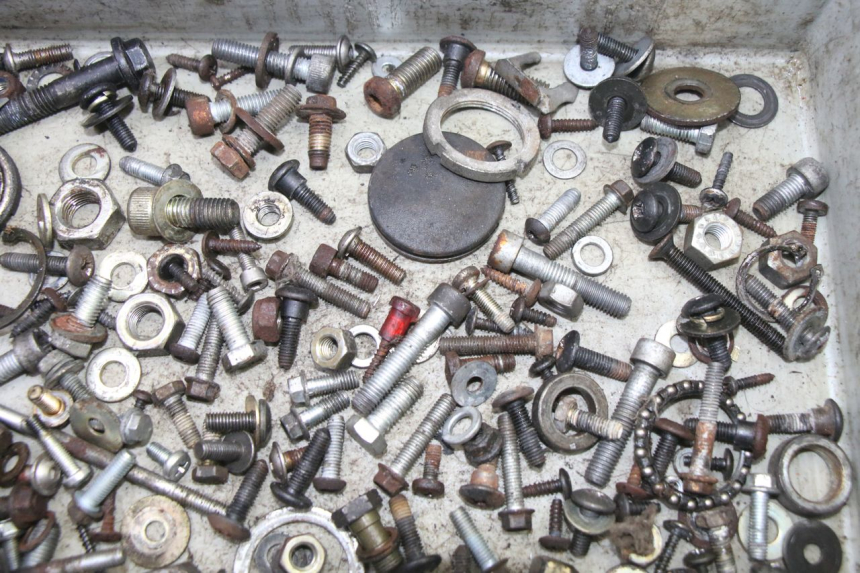 photo de WOREK ŚRUB I WKRĘTÓW PIAGGIO SUPER LX 125 (2000 - 2003) - Zoom stanu zużycia