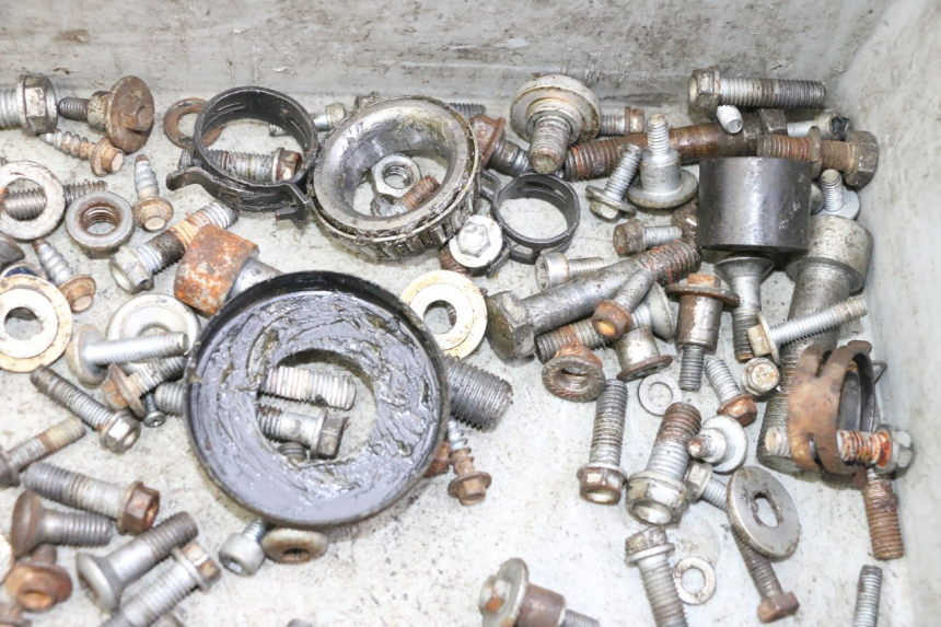 photo de WOREK ŚRUB I WKRĘTÓW KTM SUPERENDURO R 950 (2005 - 2009) - Zbliżenie techniczne