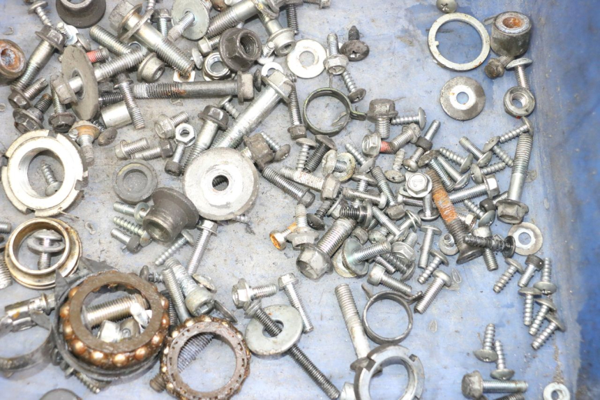 photo de WOREK ŚRUB I WKRĘTÓW SUZUKI BURGMAN 125 (2018 - 2021) - Szczegół części