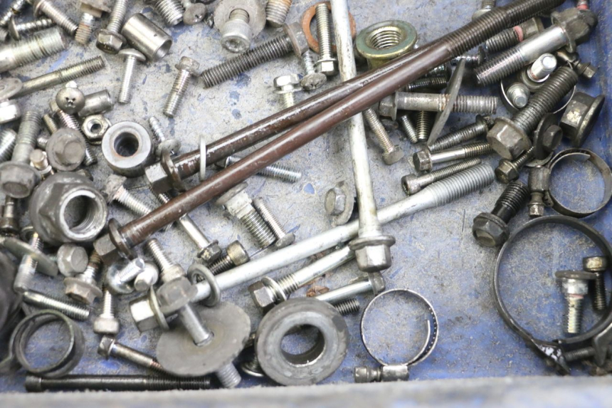 photo de WOREK ŚRUB I WKRĘTÓW SUZUKI BURGMAN 125 (2015 - 2017) - Zoom stanu zużycia