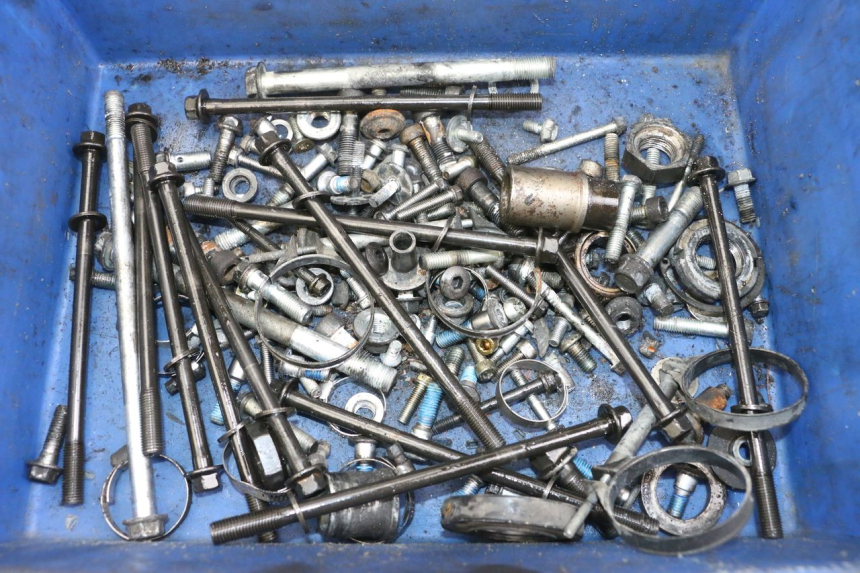 photo de WOREK ŚRUB I ŚRUBEK SUZUKI GSX F GSXF 650 (2007 - 2015) - Widok główny