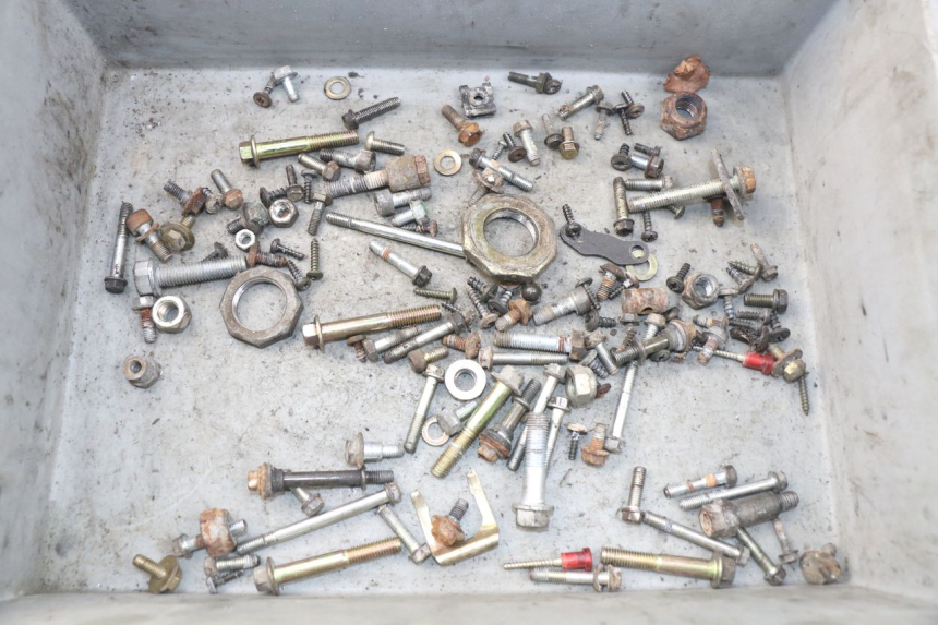 photo de TORBA ZESTAW ŚRUB I WKRĘTÓW PEUGEOT SV 80 (1993 - 1997) - Widok główny