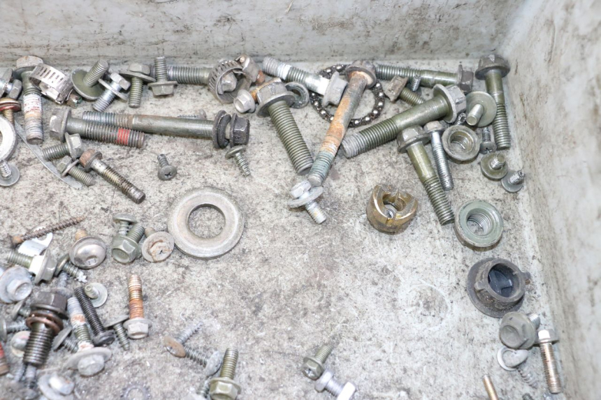 photo de WOREK ŚRUB I WKRĘTÓW SYM FIDDLE 3 III 125 (2014 - 2020) - Zoom stanu zużycia