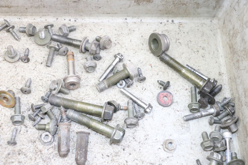 photo de WOREK ŚRUB I WKRĘTÓW SYM JET 14 4T 50 (2018 - 2022) - Inny kąt widzenia