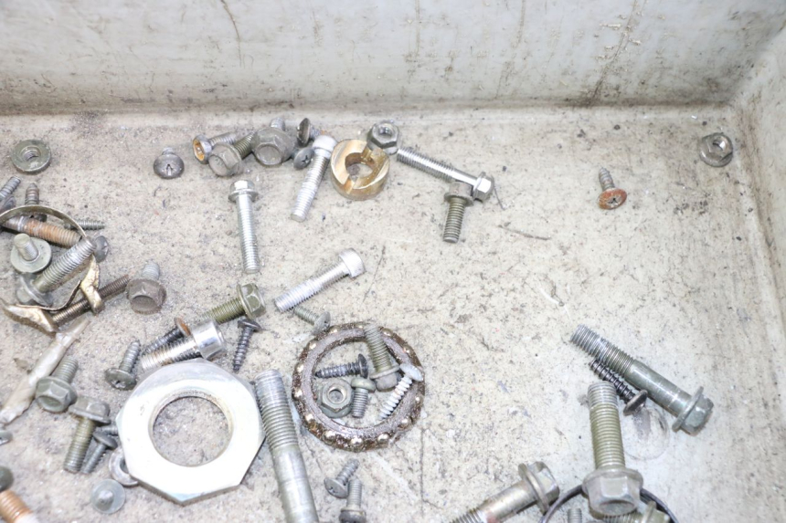 photo de WOREK ŚRUB I WKRĘTÓW SYM JET 14 4T 50 (2018 - 2022) - Inny kąt widzenia