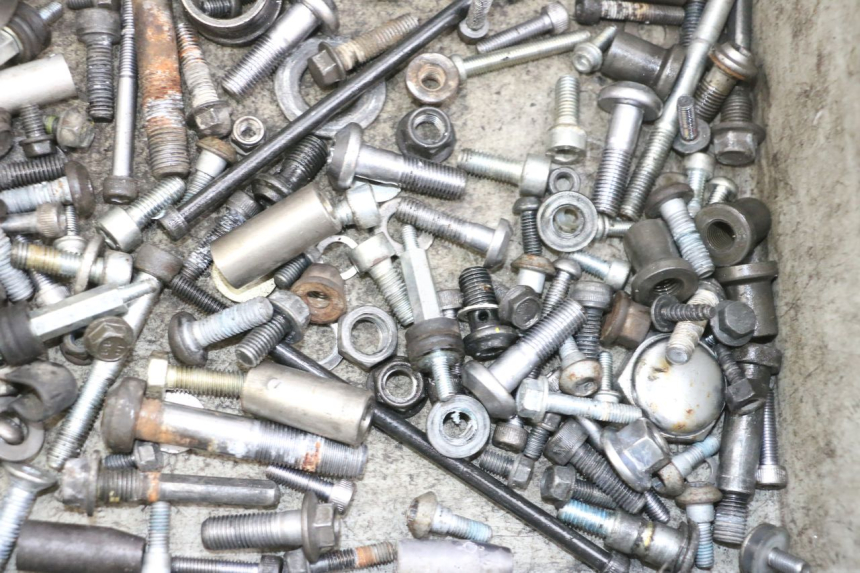 photo de WOREK ŚRUB I WKRĘTÓW YAMAHA TDM ABS 900 (2002 - 2014) - Zbliżenie techniczne