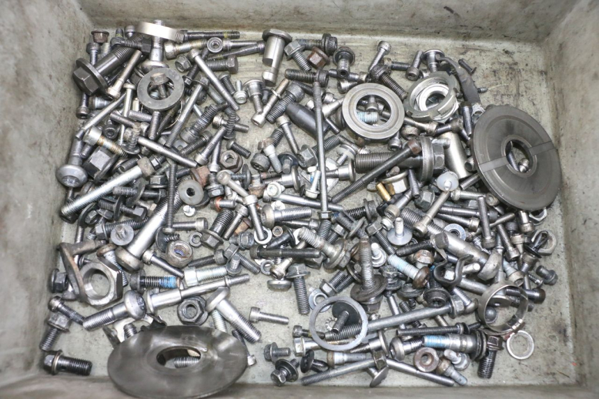 photo de WOREK ŚRUB I WKRĘTÓW YAMAHA TDM ABS 900 (2002 - 2014) - Widok główny