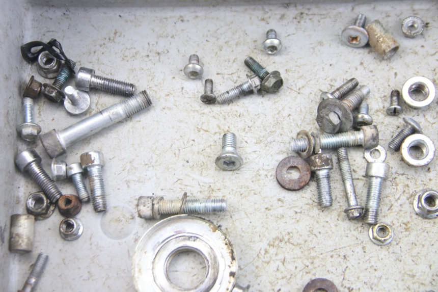 photo de WOREK ŚRUB I WKRĘTÓW NITRO MOTORS THUNDER 125 - Zbliżenie techniczne