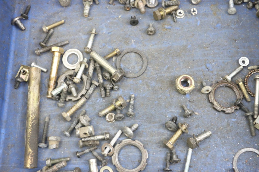 photo de WOREK Z ŚRUBAMI I ELEMENTAMI ZŁĄCZNYMI PEUGEOT TKR TREKKER FURIOUS 50 (2005 - 2014) - Szczegół części