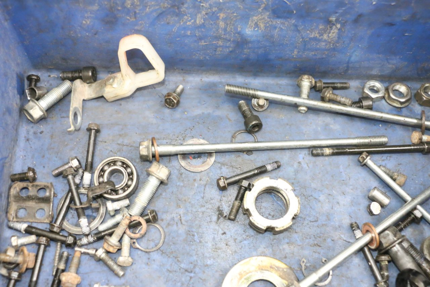 photo de WOREK ŚRUB I WKRĘTÓW YAMAHA TTR 125 (2000 - 2020) - Szczegół części