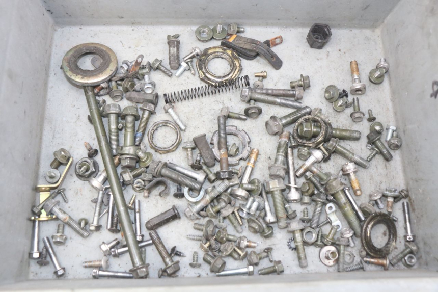 photo de WOREK ŚRUB I WKRĘTÓW PEUGEOT TWEET 4T 50 (2018 - 2022) - Szczegół części