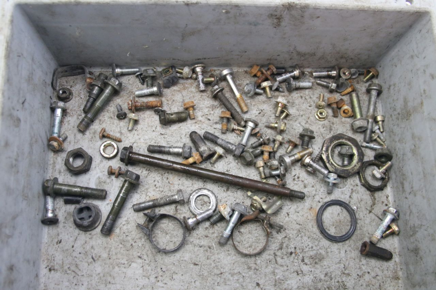 photo de TORBA ZESTAW ŚRUB I WKRĘTÓW PEUGEOT TWEET 4T 50 (2010 - 2014) - Widok główny