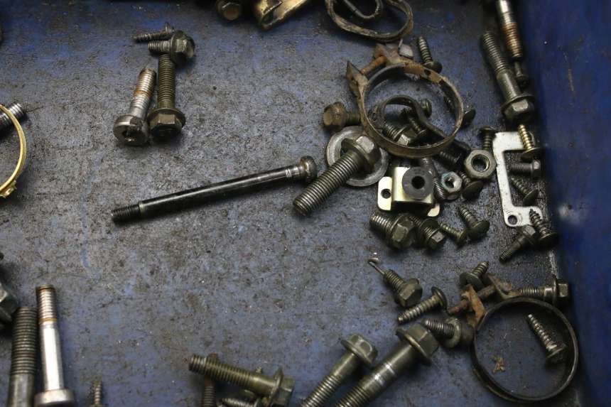 photo de TORBA ZESTAW ŚRUB I WKRĘTÓW PEUGEOT TWEET 4T 50 (2010 - 2014) - Szczegół części