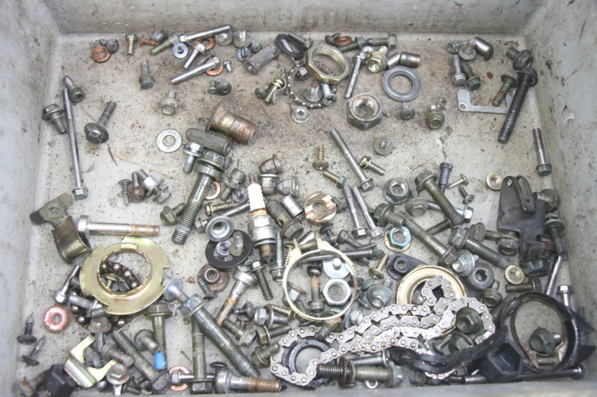 photo de WOREK ŚRUB I WKRĘTÓW PEUGEOT TWEET 4T 50 (2014 - 2019) - Szczegół części