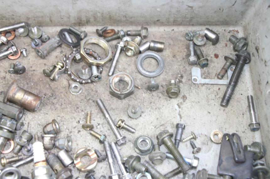 photo de WOREK ŚRUB I WKRĘTÓW PEUGEOT TWEET 4T 50 (2014 - 2019) - Inny kąt widzenia