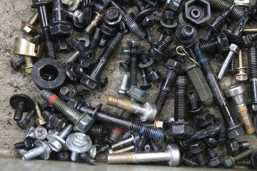 photo de WOREK ŚRUB I ŚRUBEK PEUGEOT TWEET 4T 50 (2023 - 2025) - Inny kąt widzenia