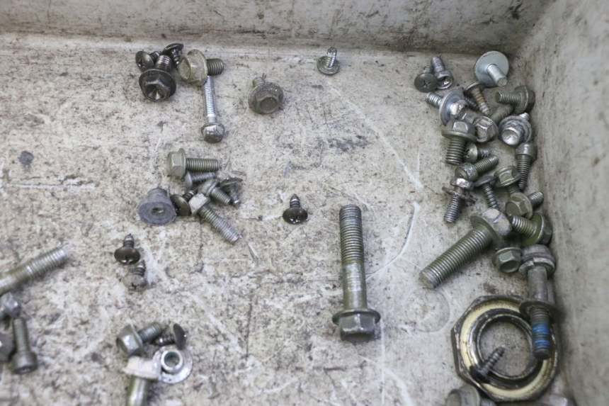 photo de WOREK ŚRUB I WKRĘTÓW PEUGEOT TWEET 4T 50 (2018 - 2022) - Inny kąt widzenia