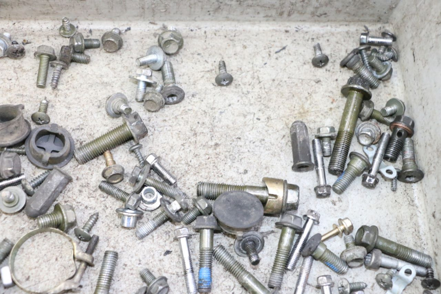 photo de WOREK ŚRUB I WKRĘTÓW PEUGEOT TWEET PRO CARGO 50 (2018 - 2022) - Zbliżenie techniczne